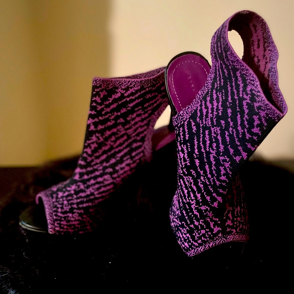 Zara Purple & Black printed sock heels. Size 7.5 Heel height 4.25
